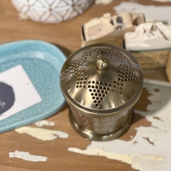 Set of 2 Small Bath Canister Brass - Opalhouse designed with Jungalow - Picture 2 of 4